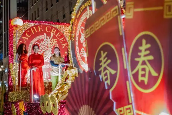 香港过农历新年吗_香港农历新年_香港农历新年放假吗