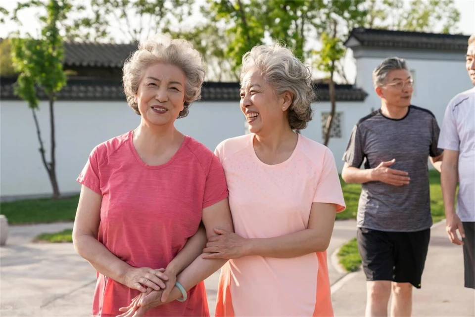 老年人健康小知识200条_老年健康知识宣传_老年人健康知识宣传手抄报